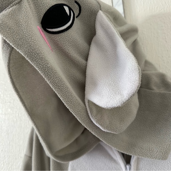 Silver Lilly  Elephant Onesie with elephant hoodie and tail Size Large - Picture 12 of 14